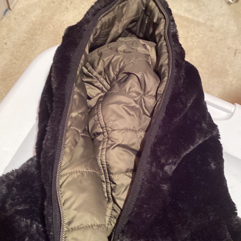 Coat - Picture 4 of 6